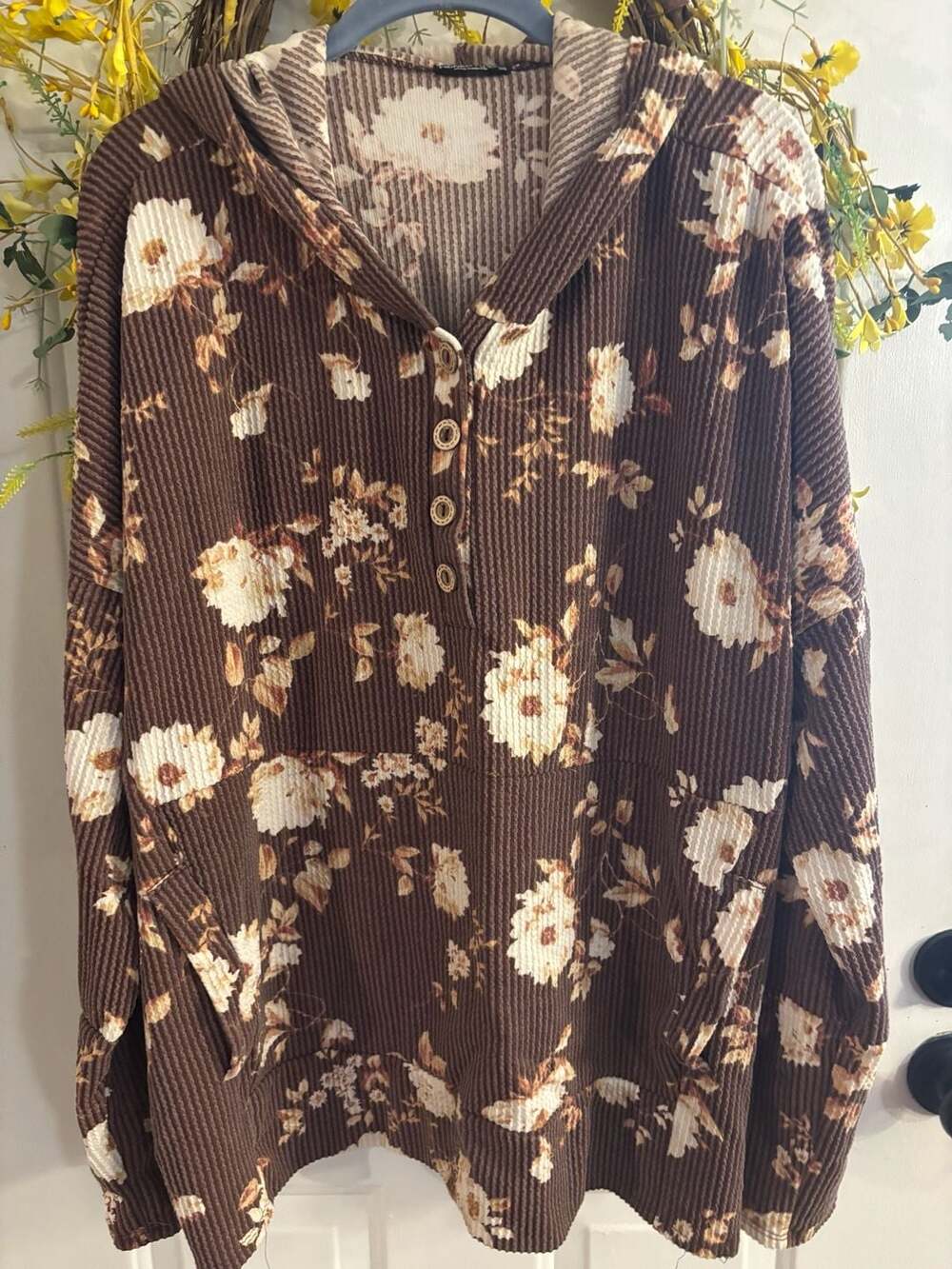 Heimish USA Ribbed Floral Hoodie Size 1X Brown Button-Up Top